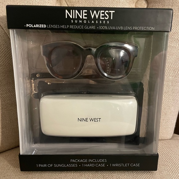 NINE WEST Sunglasses with Case & Wristlet - Picture 1 of 1